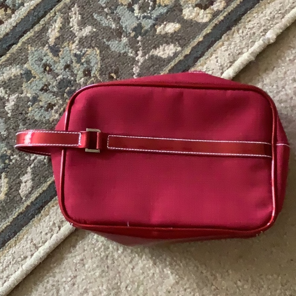 Estee Lauder travel bag and NWOT red 💋💋good size zipper compartment